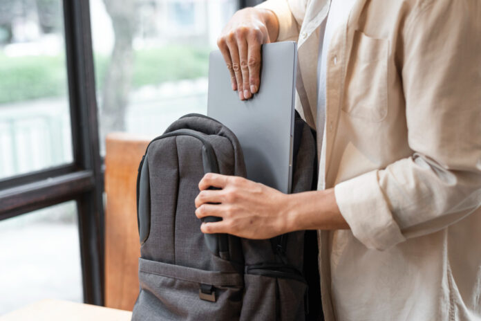 Dlaczego coraz więcej osób decyduje się na plecaki biznesowe na laptopa